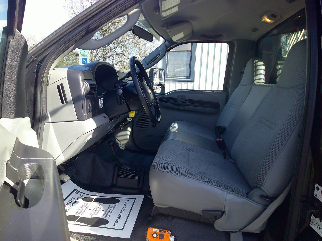 Used 2005 Ford F350 4x4 Regular Cab DRW Super Duty image 10