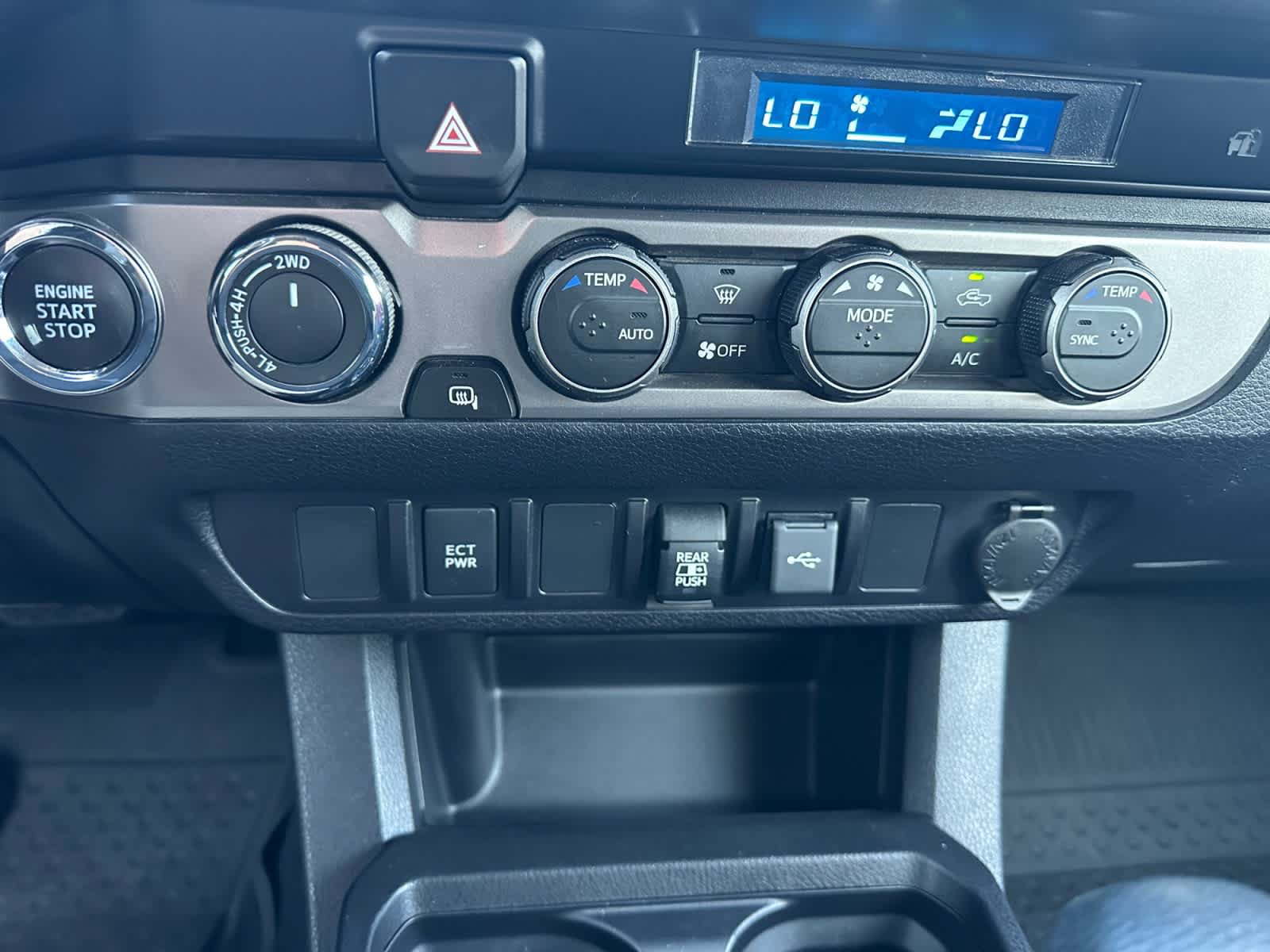 Used 2023 Toyota Tacoma SR5 AWD/4WD image 25