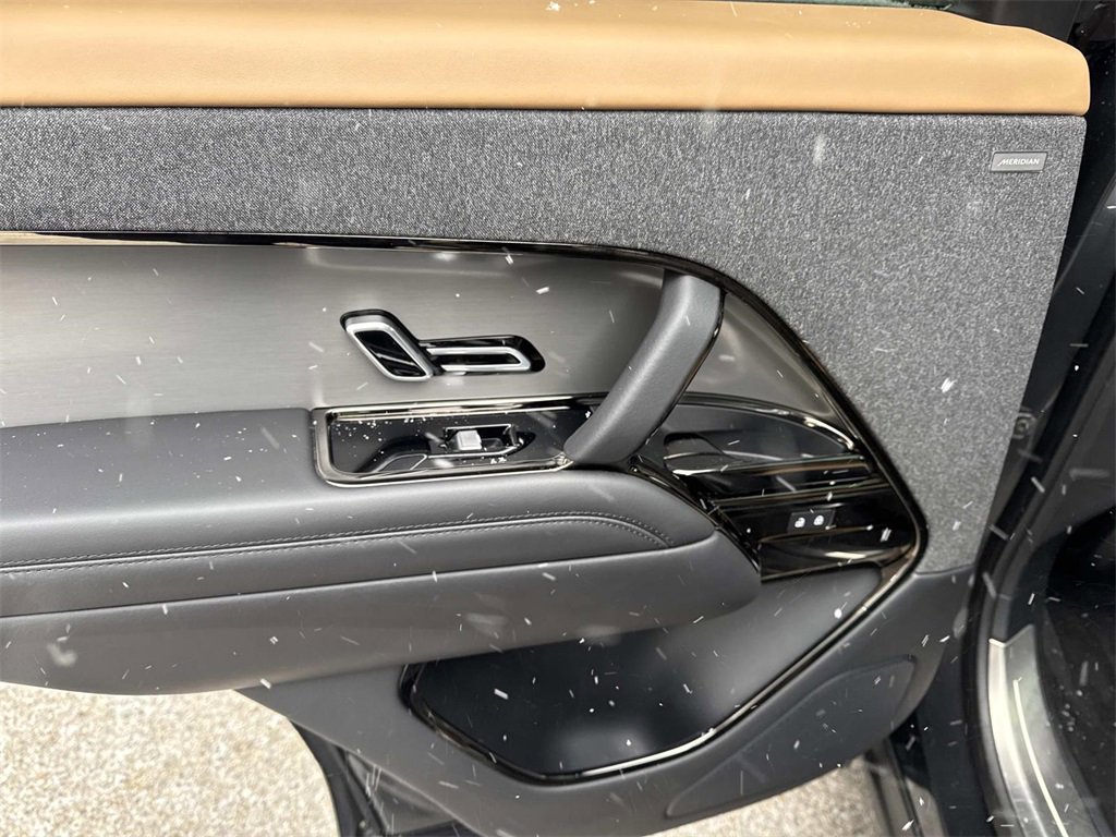 Used 2023 Land Rover Range Rover Sport SE Dynamic image 11