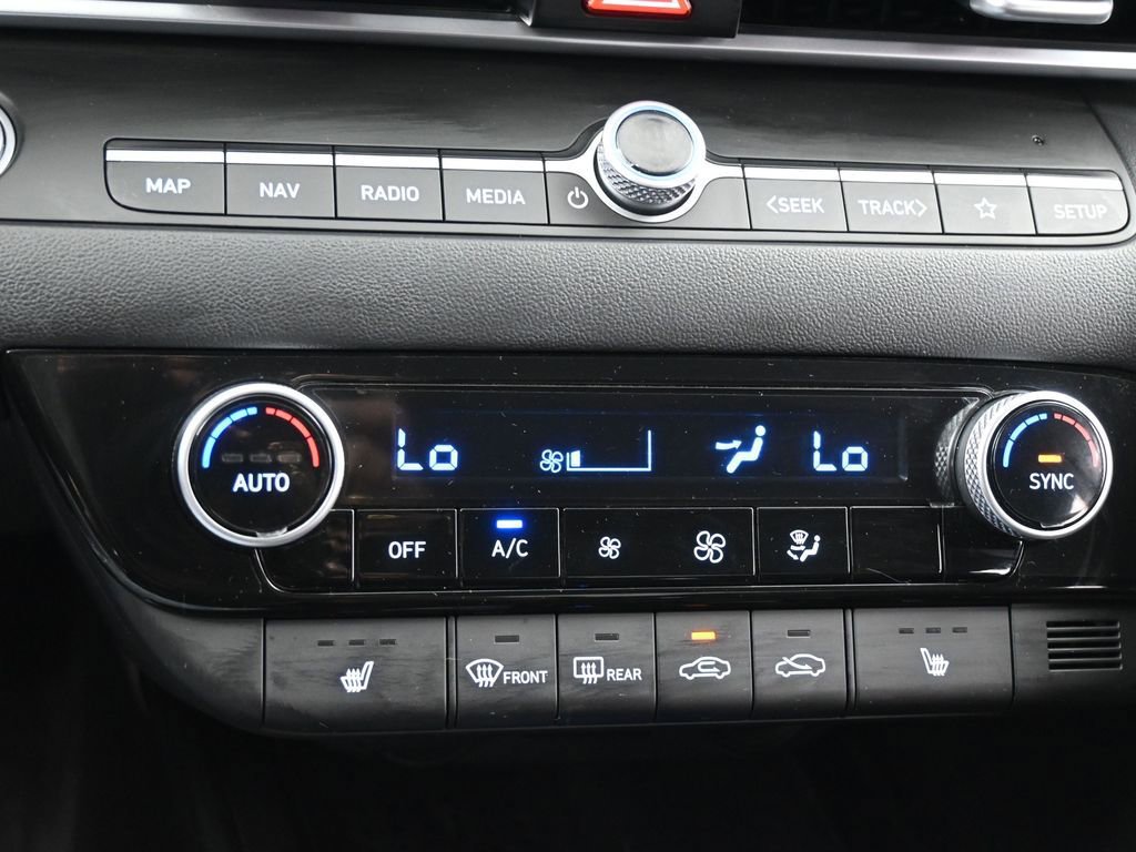 Used 2023 Hyundai Elantra SEL w/ Convenience Package image 21