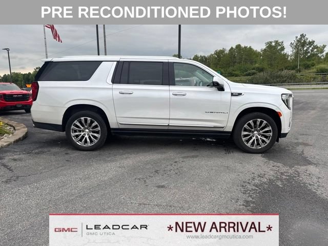 Used 2022 GMC Yukon XL Denali AWD/4WD image 4
