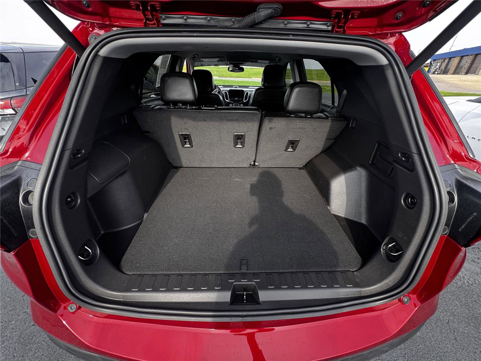 Used 2024 Chevrolet Equinox Premier w/ LPO, Floor Liner Package image 8
