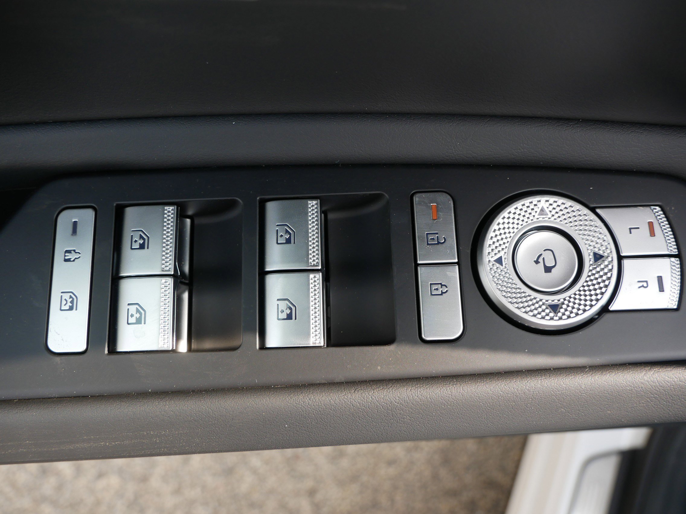 New 2025 Genesis GV80 3.5T Prestige image 8