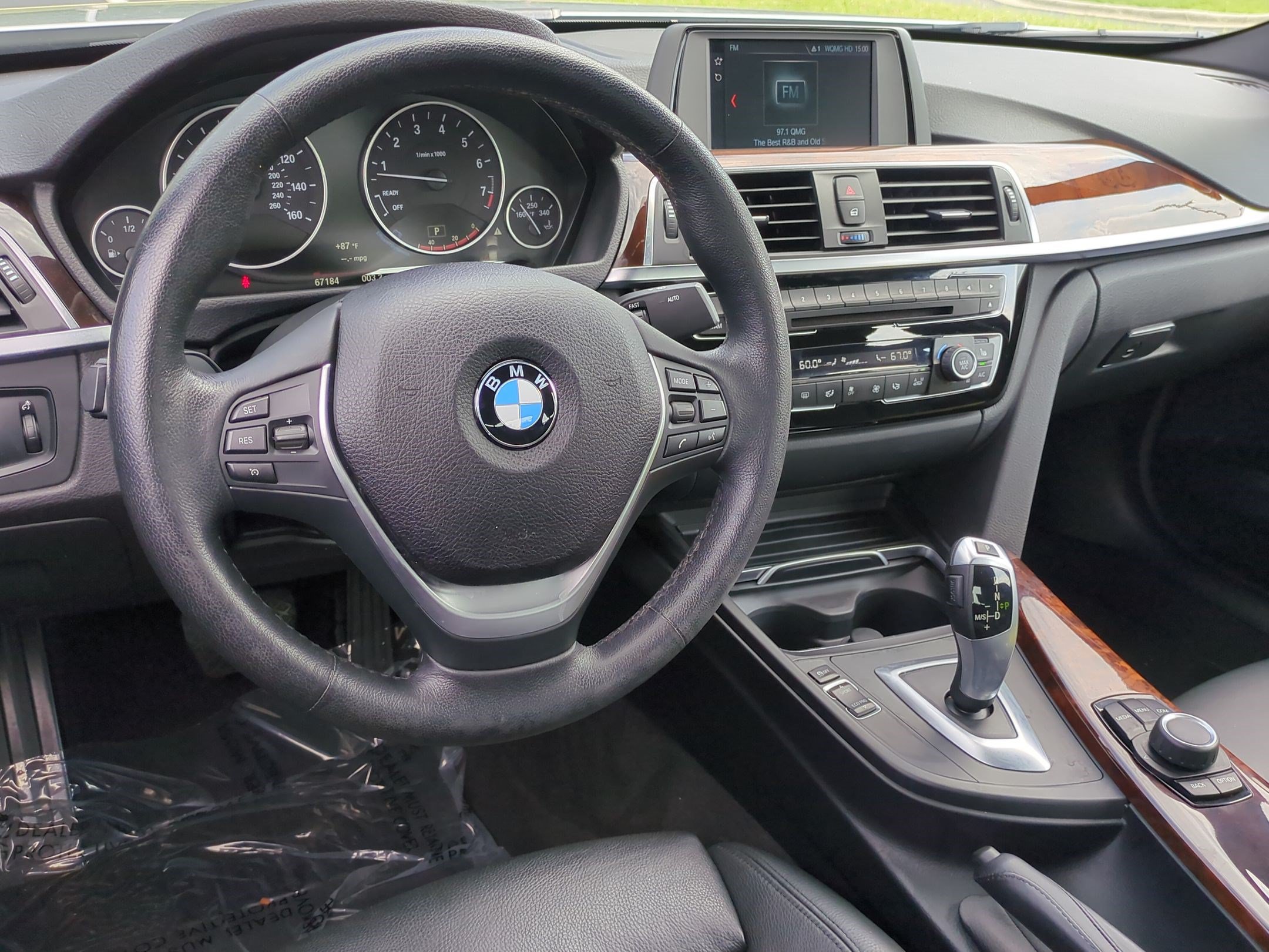 Used 2018 BMW 320i xDrive Sedan AWD/4WD image 32