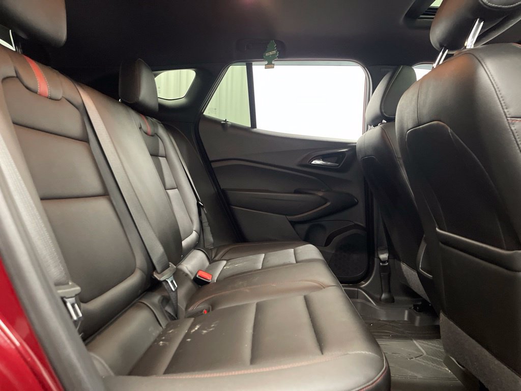 Used 2024 Chevrolet Trax RS w/ Sunroof Package FWD image 17