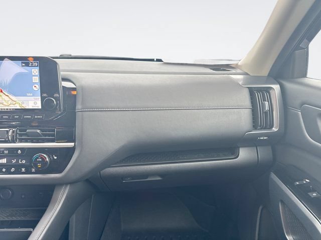 Certified 2024 Nissan Pathfinder SL FWD image 18