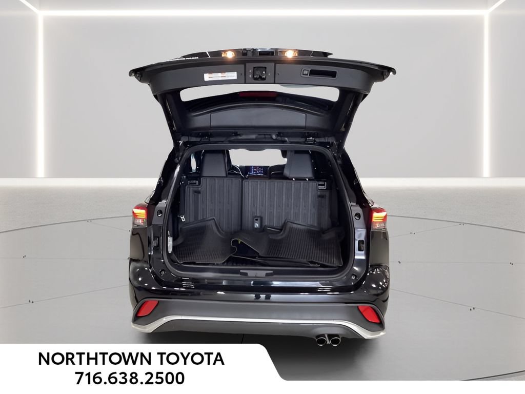 Used 2023 Toyota Highlander XSE AWD/4WD image 15