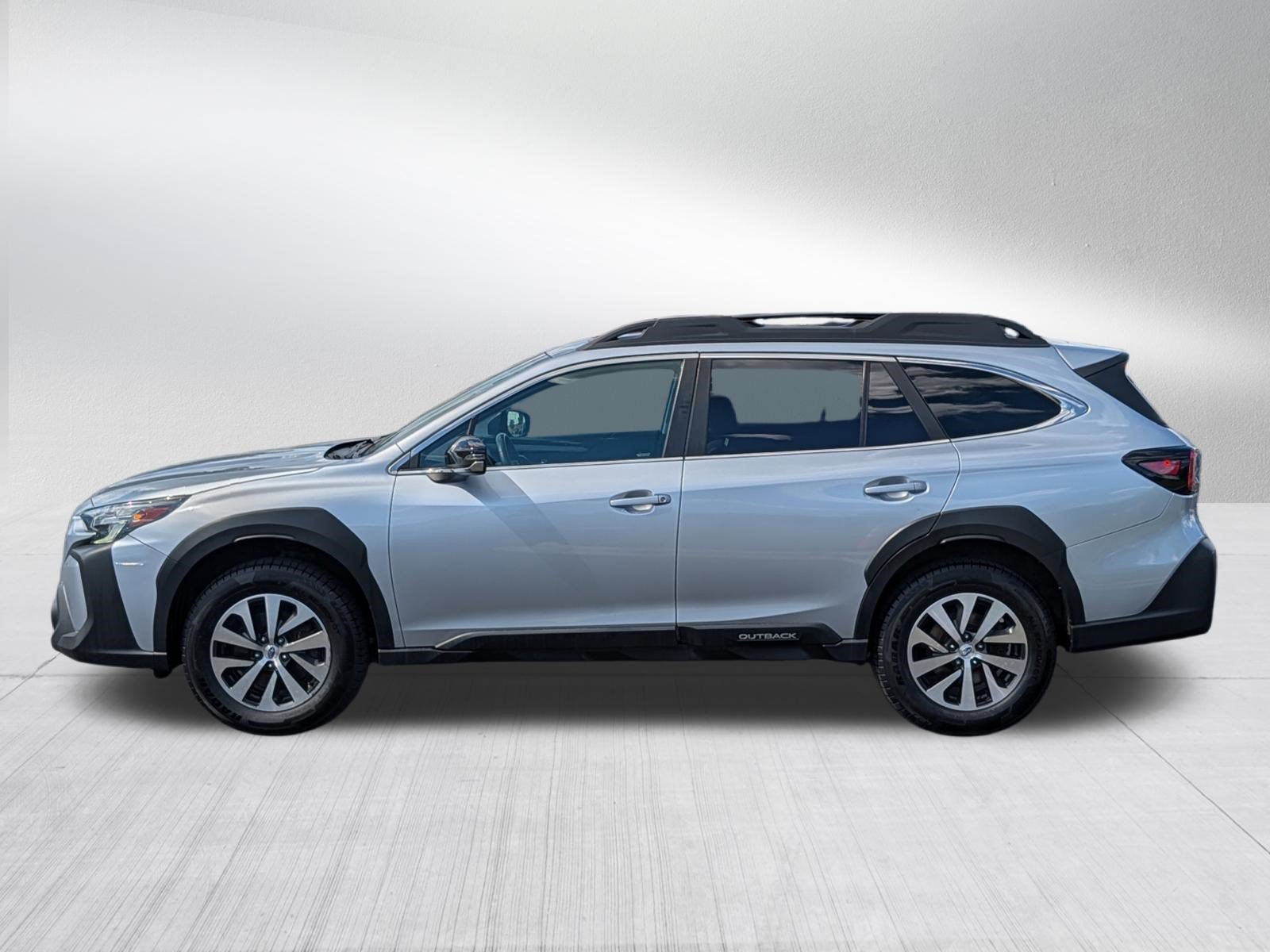 Used 2023 Subaru Outback Premium AWD/4WD image 4