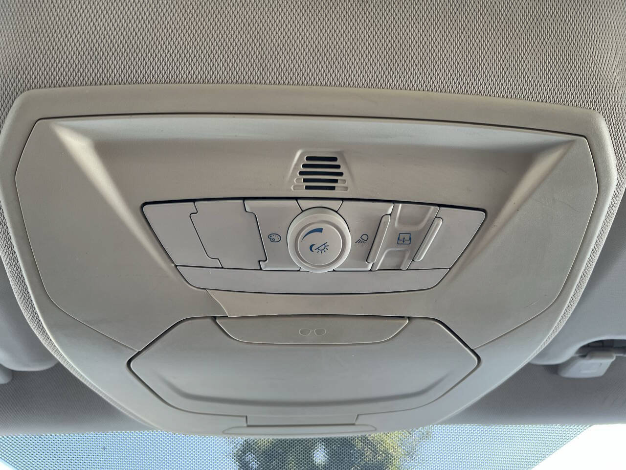 Used 2013 Ford Focus Titanium w/ Titanium Handling Pkg FWD image 23