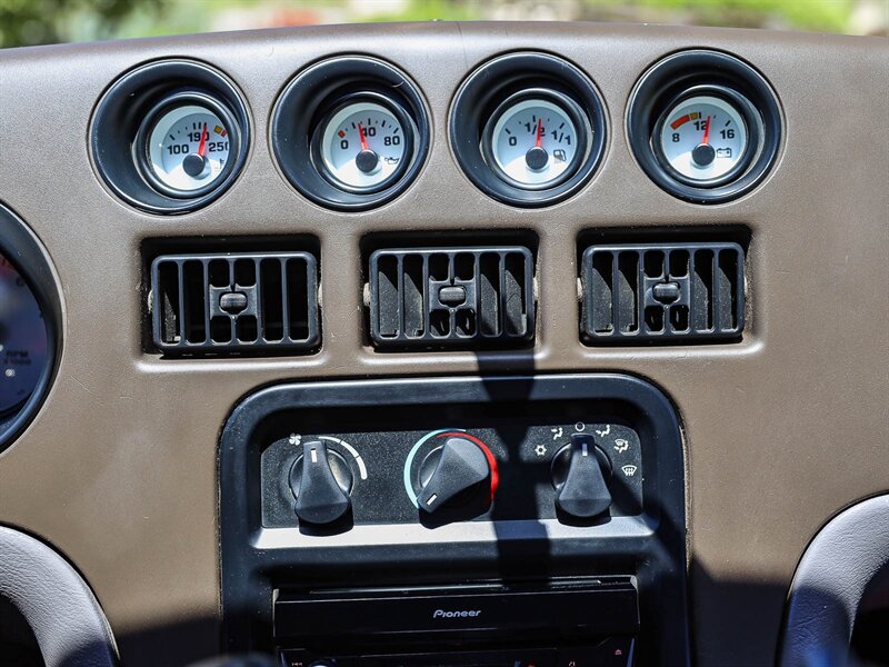 Used 1994 Dodge Viper RT/10 RWD image 22