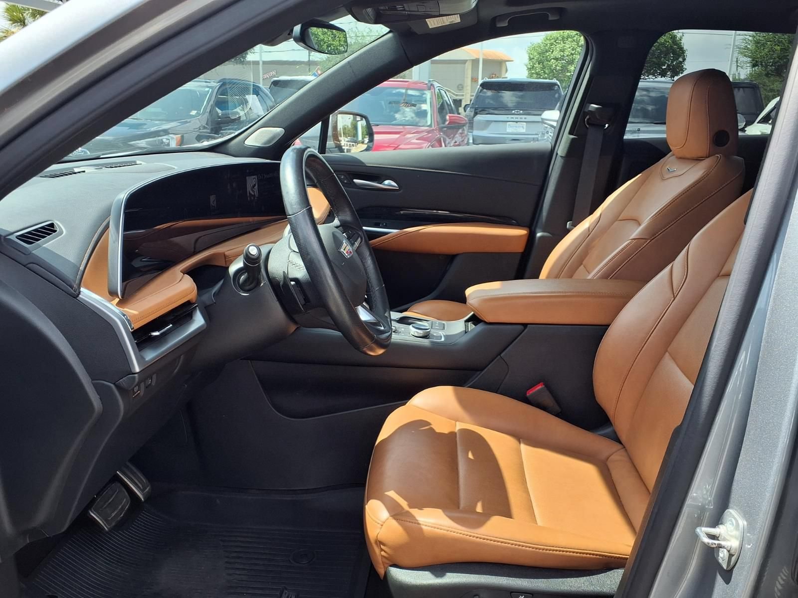 Used 2024 Cadillac XT4 Sport FWD image 17