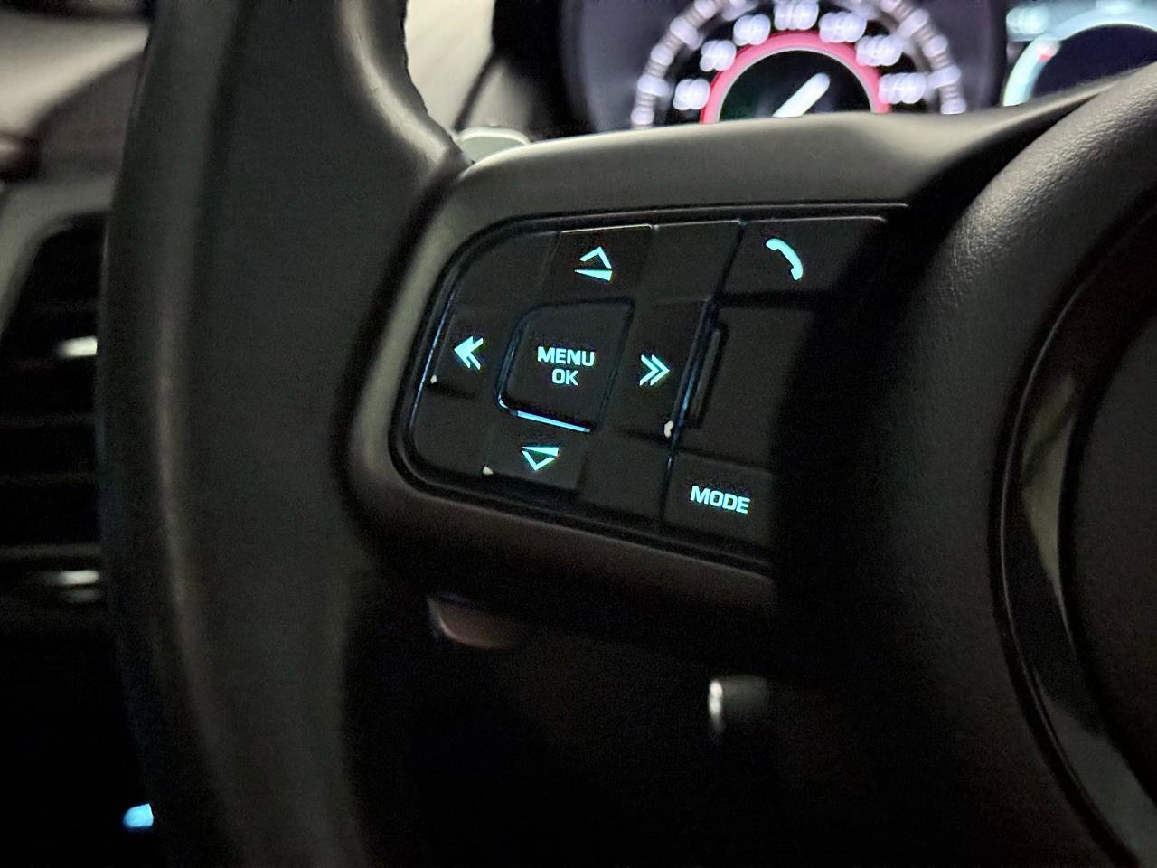 Used 2017 Jaguar F-TYPE R image 36