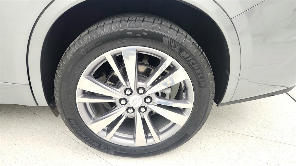 Used 2025 Cadillac XT6 Premium Luxury image 31