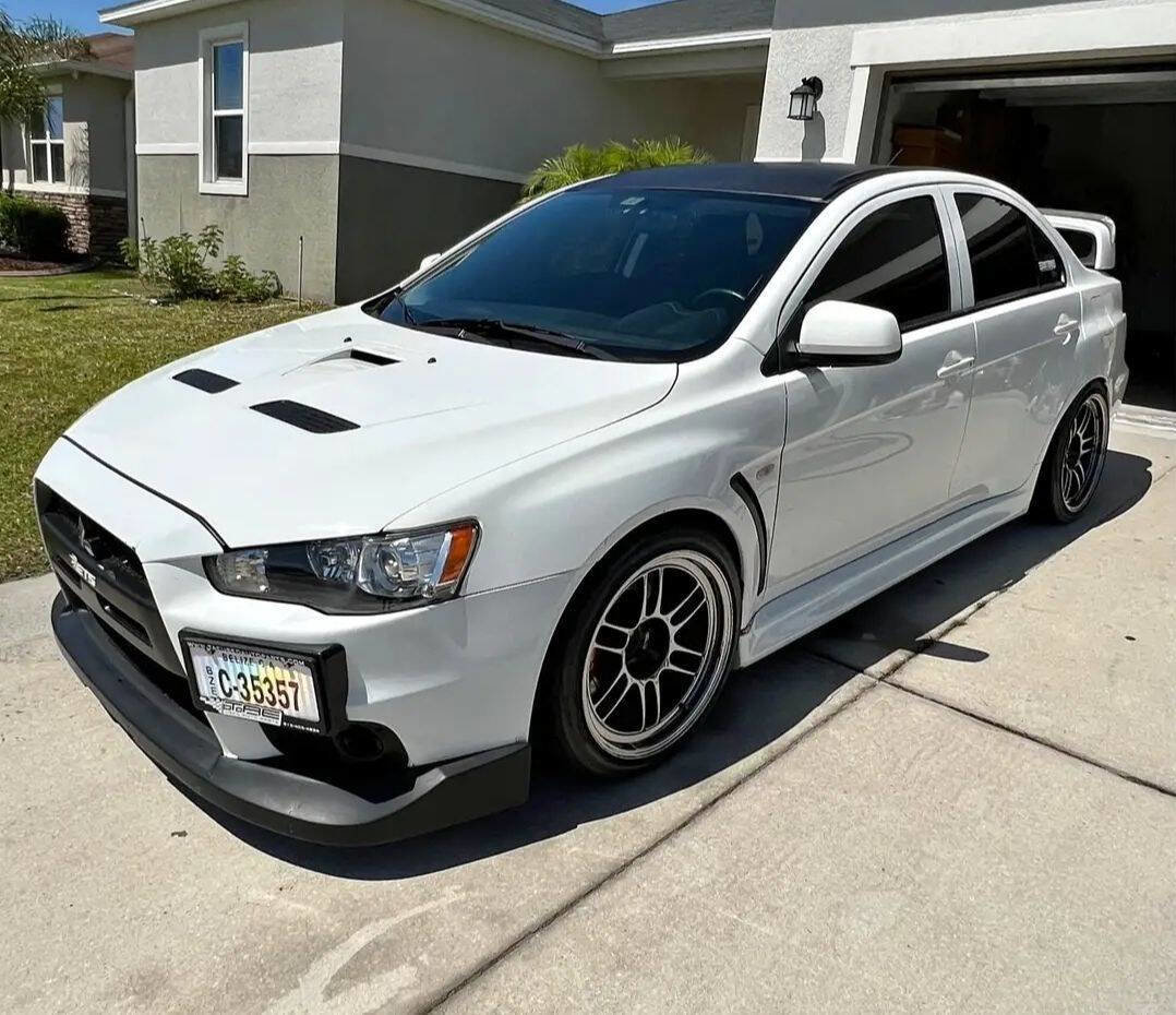 Used 2013 Mitsubishi Lancer Evolution GSR image 2