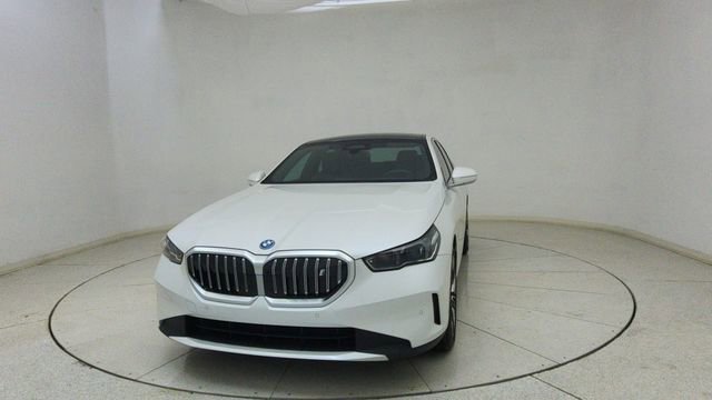 Used 2025 BMW i5 xDrive40 w/ Premium Package AWD/4WD image 69