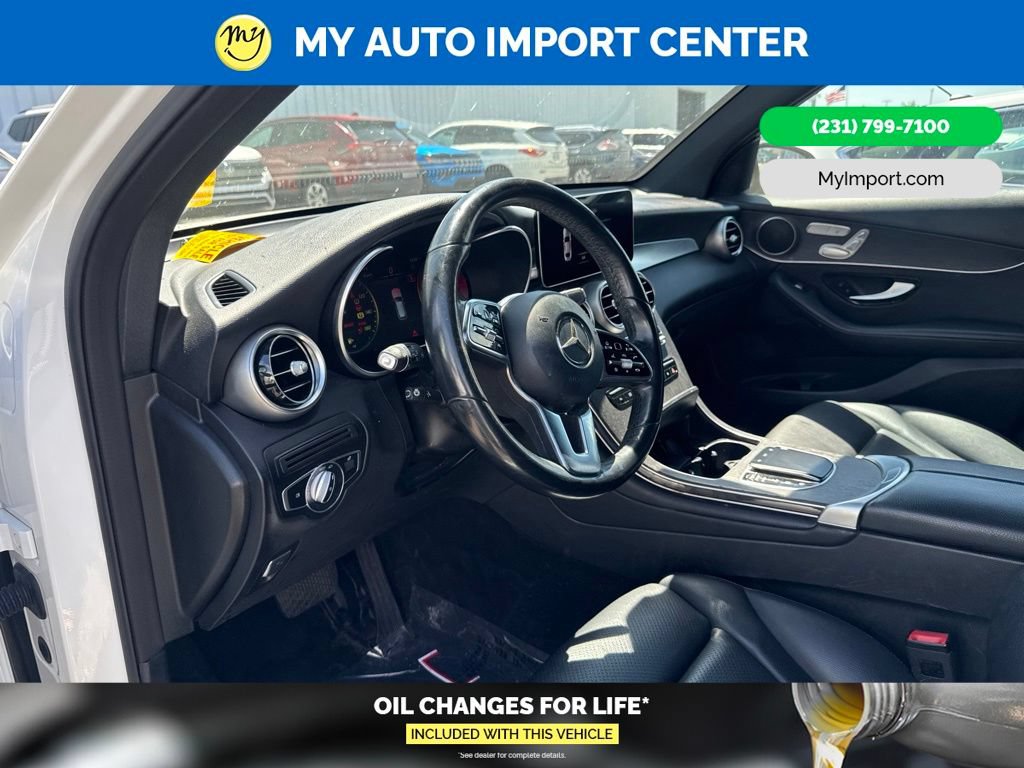 Used 2022 Mercedes-Benz GLC 300 4MATIC w/ Driver Assistance Package image 8