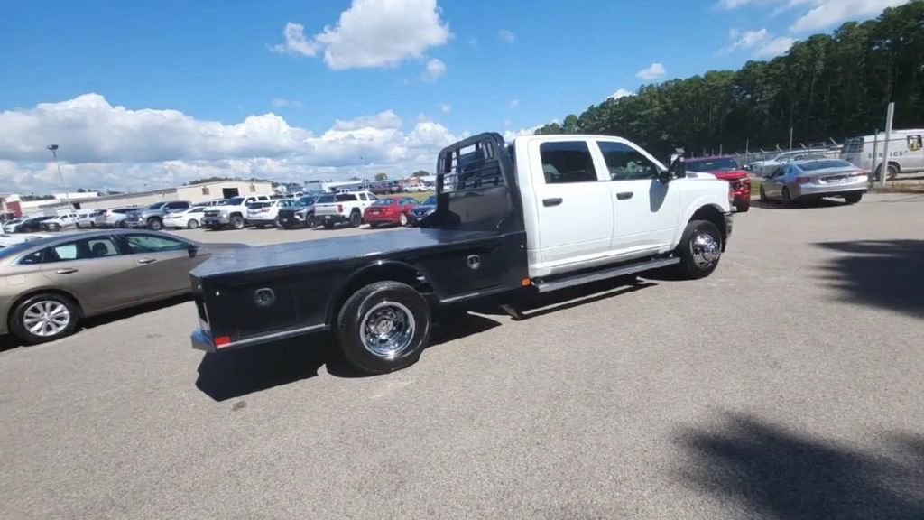 Used 2024 RAM 3500 Tradesman w/ Chrome Appearance Group image 5