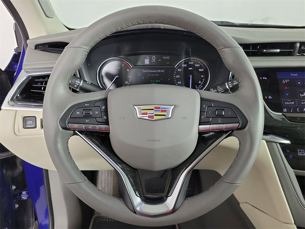 Certified 2023 Cadillac XT6 Premium Luxury image 22