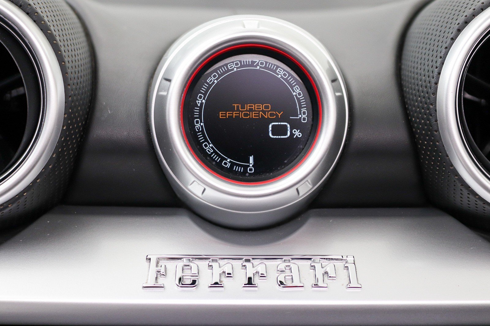 Used 2017 Ferrari California T RWD image 43