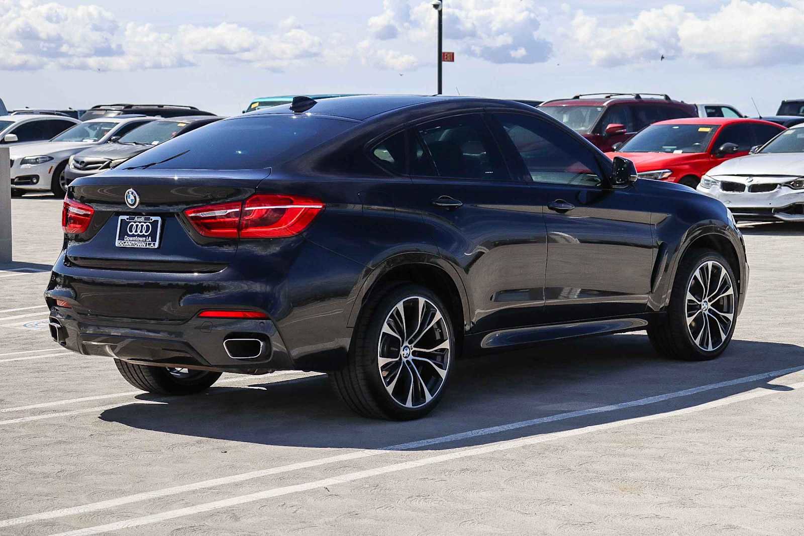 Used 2019 BMW X6 xDrive35i w/ M Sport Package AWD/4WD image 4