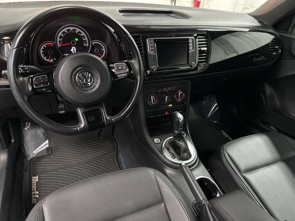 Used 2018 Volkswagen Beetle 2.0T FWD image 13