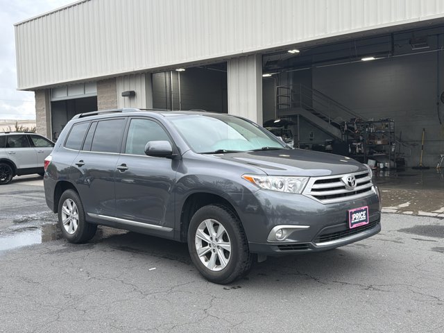 Used 2013 Toyota Highlander SE AWD/4WD image 3
