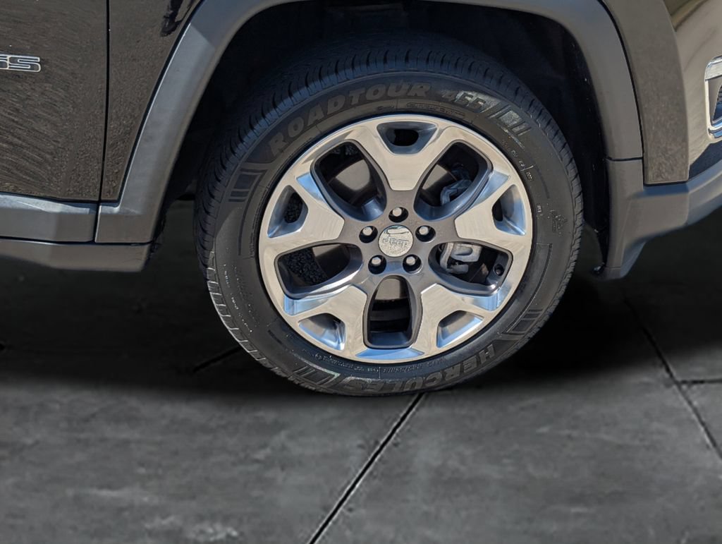 Used 2021 Jeep Compass Limited w/ Sun and Sound Group AWD/4WD image 11