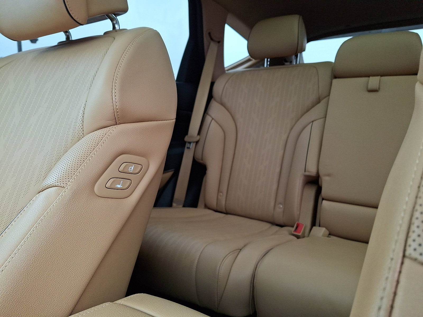 Certified 2024 Genesis GV80 3.5T w/ Advanced Package image 18