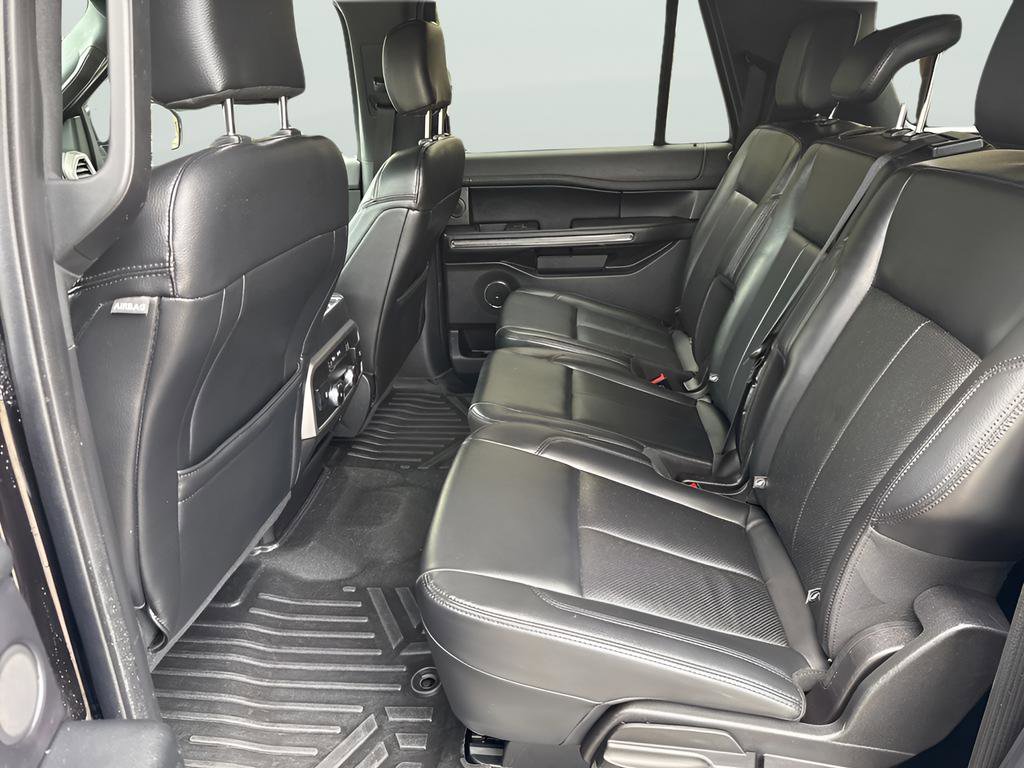 Used 2019 Ford Expedition Max XLT w/ Equipment Group 202A AWD/4WD image 9