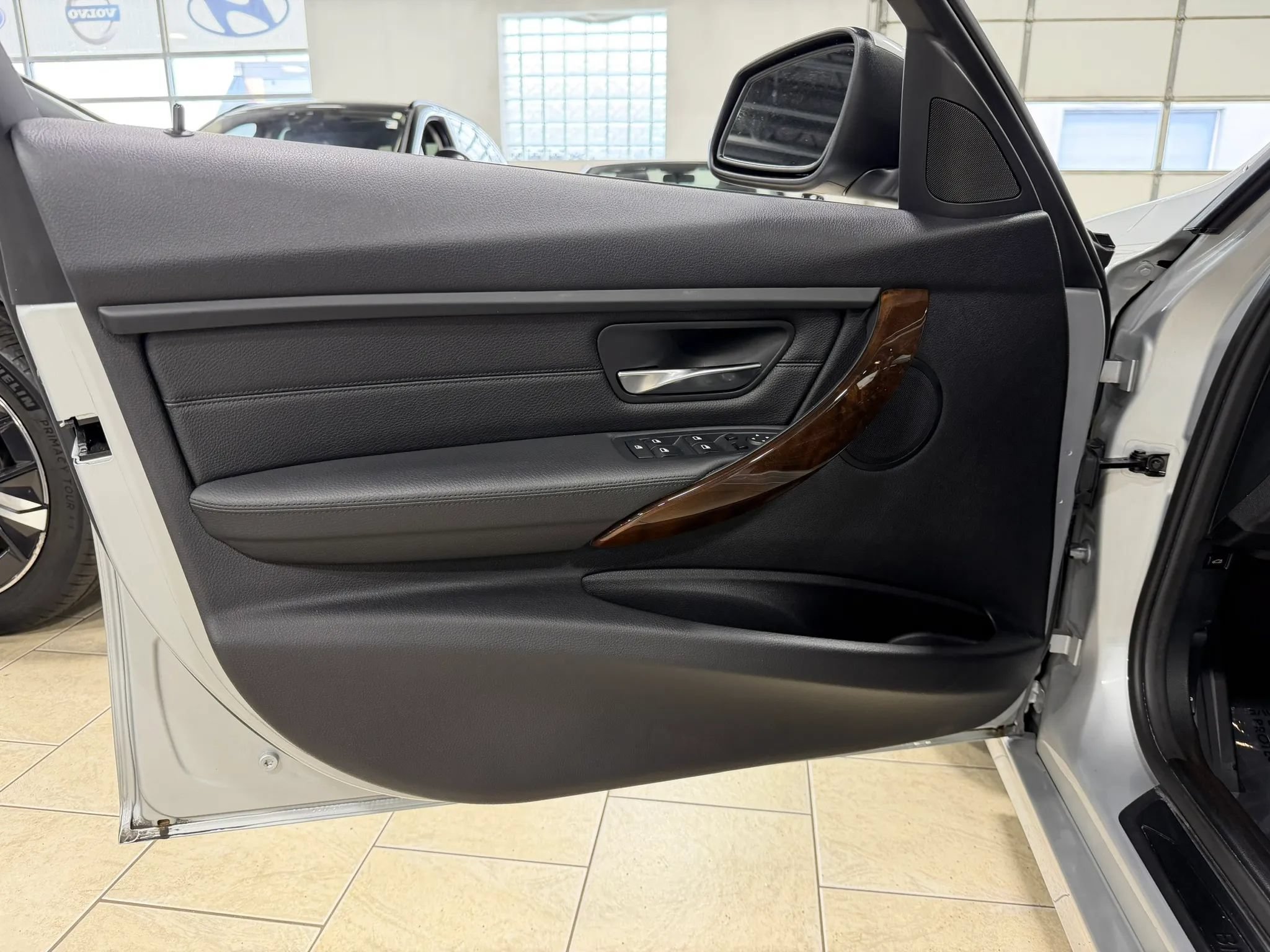 Used 2015 BMW 328i xDrive Sedan AWD/4WD image 29
