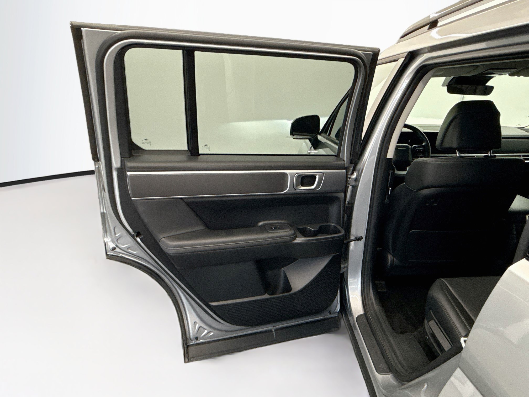Used 2025 Hyundai Santa Fe SEL FWD image 25
