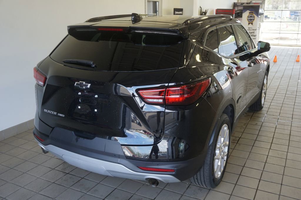 Used 2024 Chevrolet Blazer LT AWD/4WD image 15