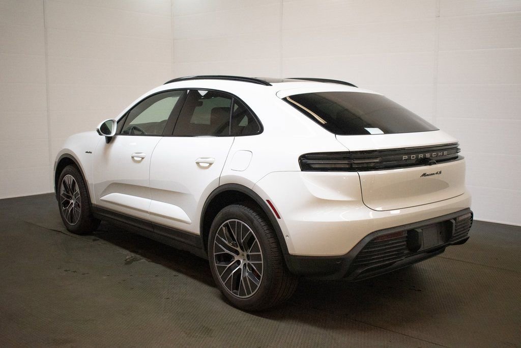 Used 2025 Porsche Macan 4S Electric image 3