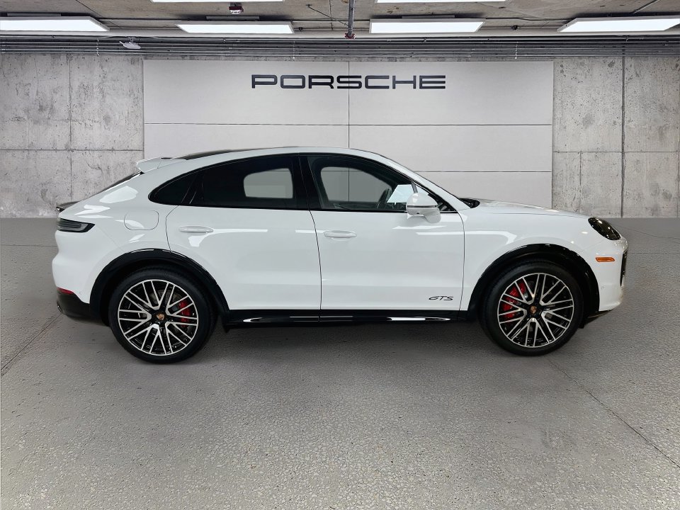 New 2026 Porsche Cayenne GTS AWD/4WD image 8