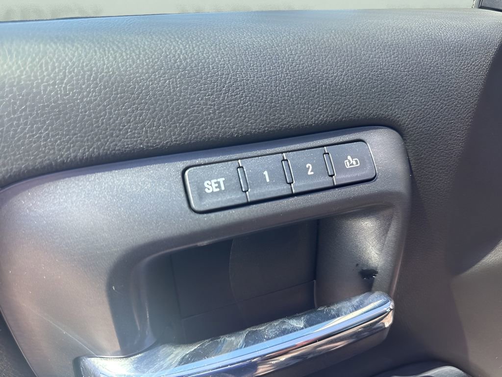 Used 2019 GMC Sierra 2500 Denali w/ Duramax Plus Package AWD/4WD image 11
