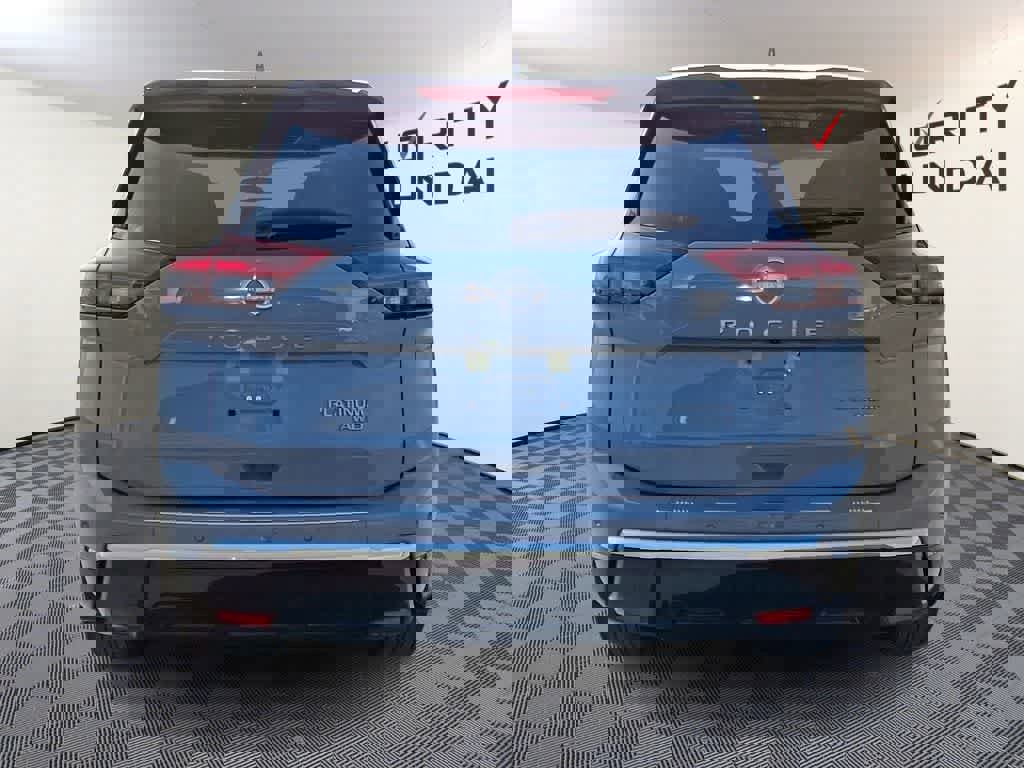 Used 2024 Nissan Rogue Platinum w/ Platinum Premium Package image 5