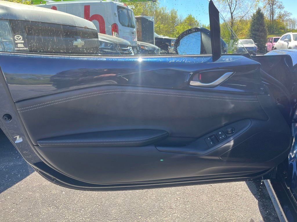 New 2026 MAZDA MX-5 Miata Club w/ Interior Package RWD image 11