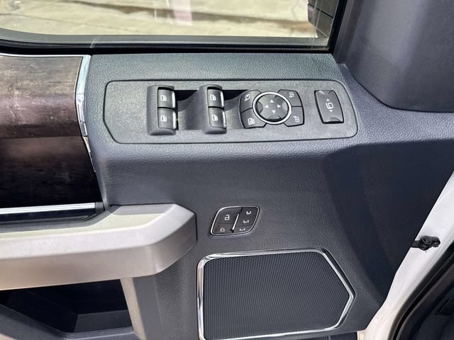 Used 2022 Ford F250 Lariat w/ Lariat Ultimate Package AWD/4WD image 26