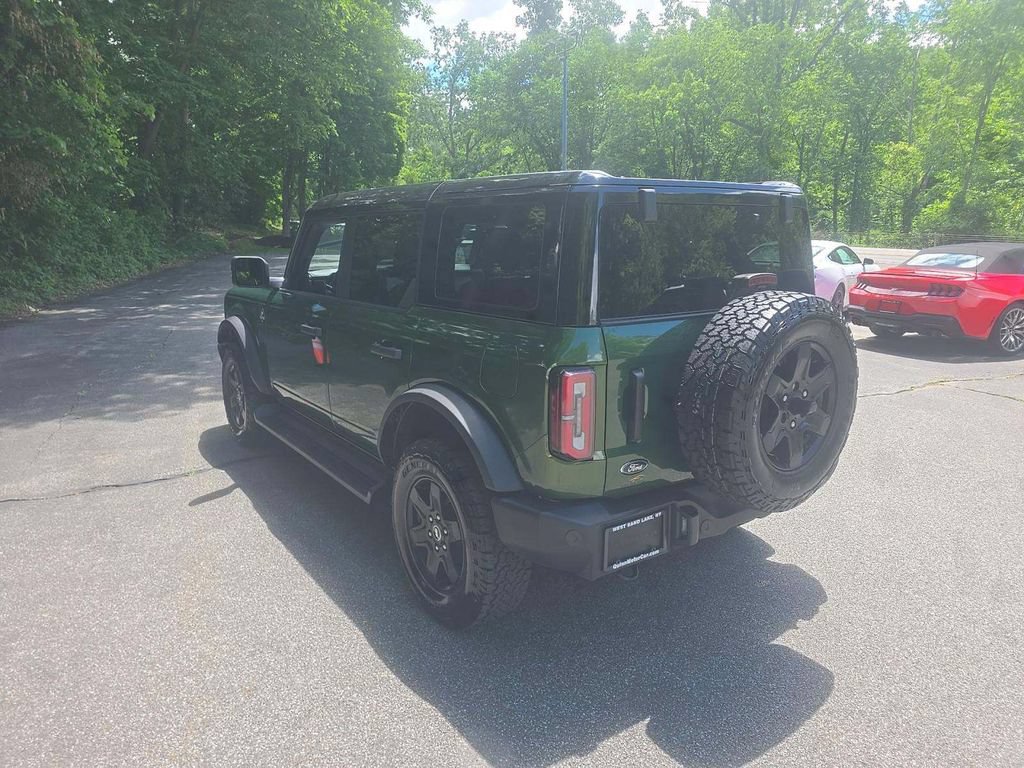 Used 2025 Ford Bronco Outer Banks AWD/4WD image 3