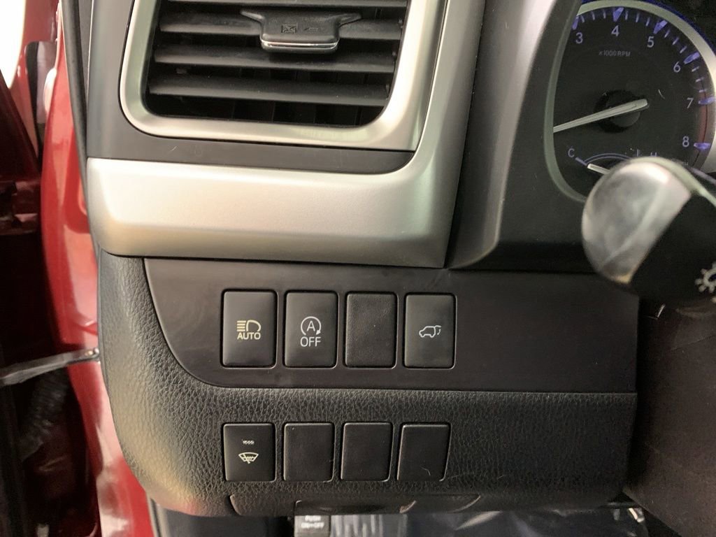 Used 2018 Toyota Highlander XLE AWD/4WD image 20