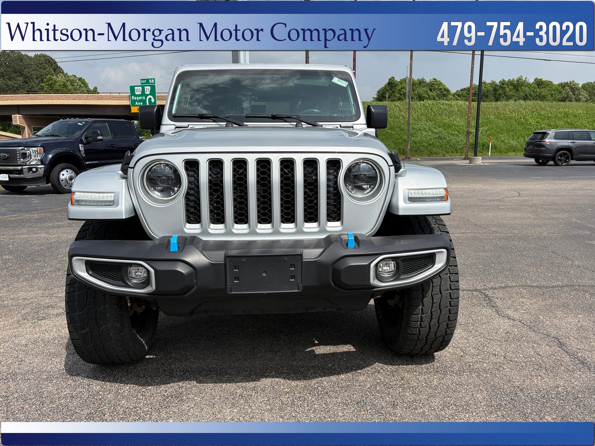 Used 2023 Jeep Wrangler Sahara AWD/4WD image 3