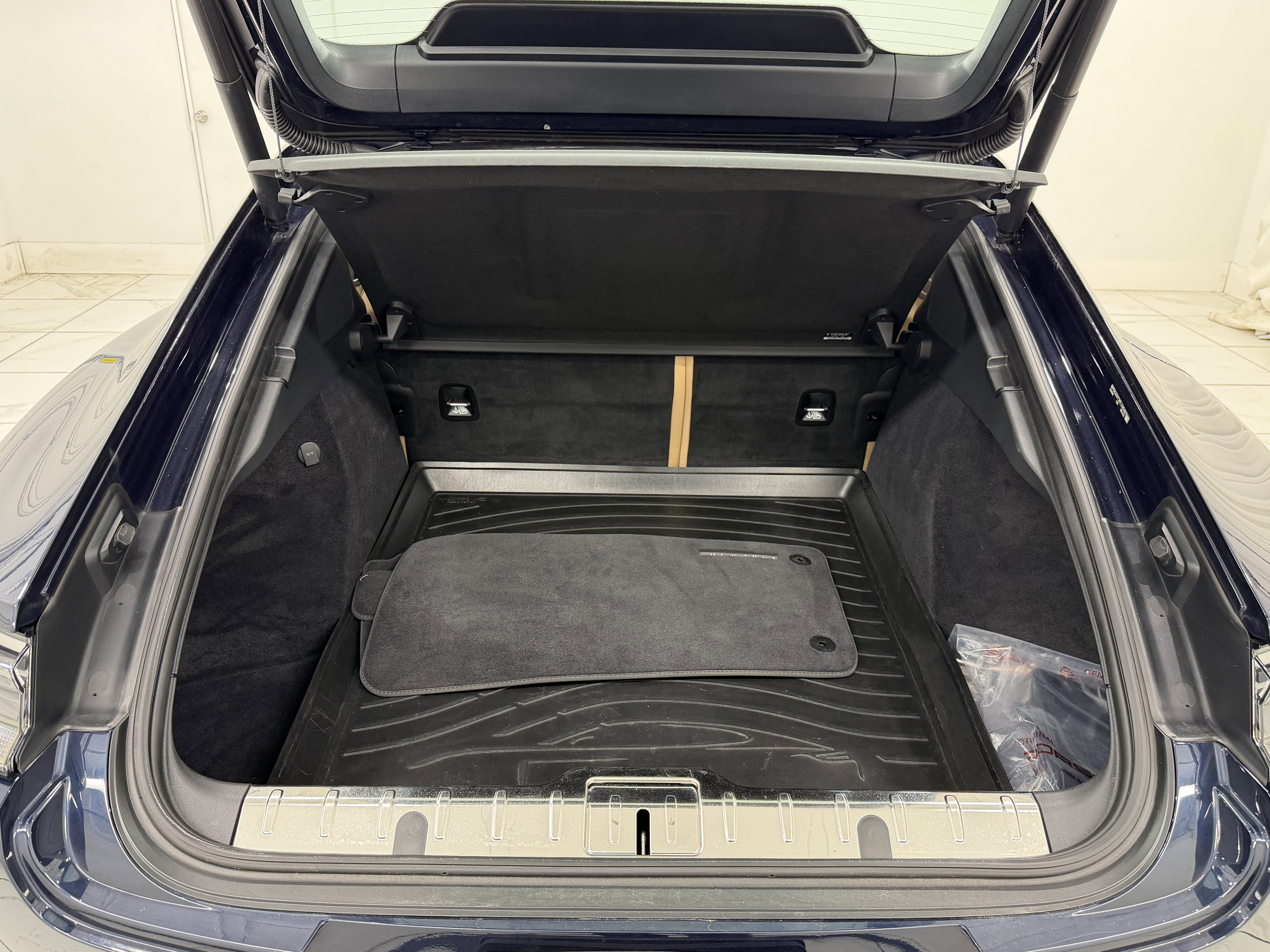 Certified 2023 Porsche Panamera 4 Platinum Edition image 63