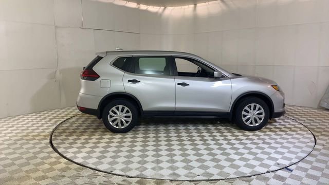 Used 2019 Nissan Rogue S AWD/4WD image 9