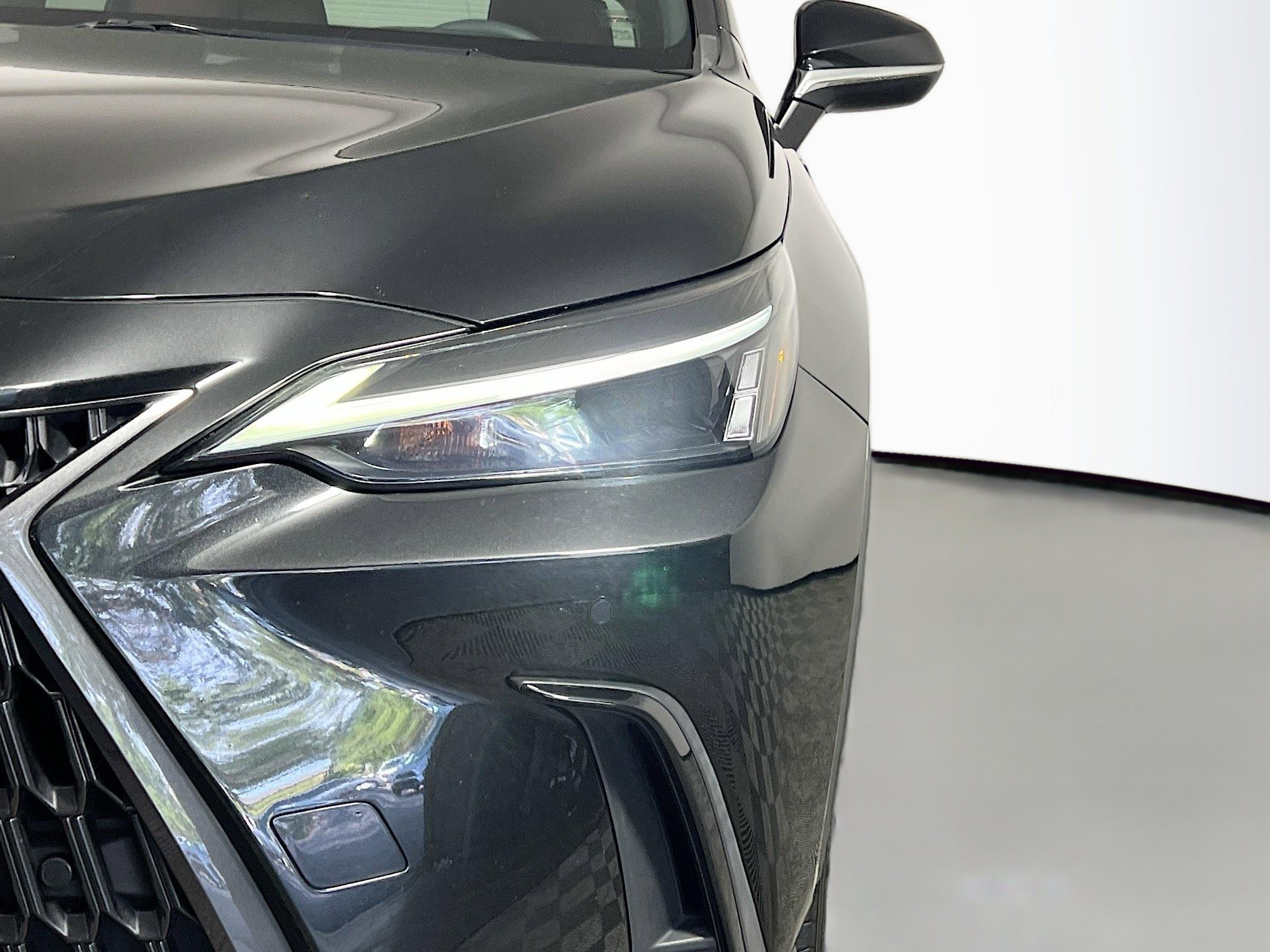 Used 2023 Lexus NX 350h AWD image 12