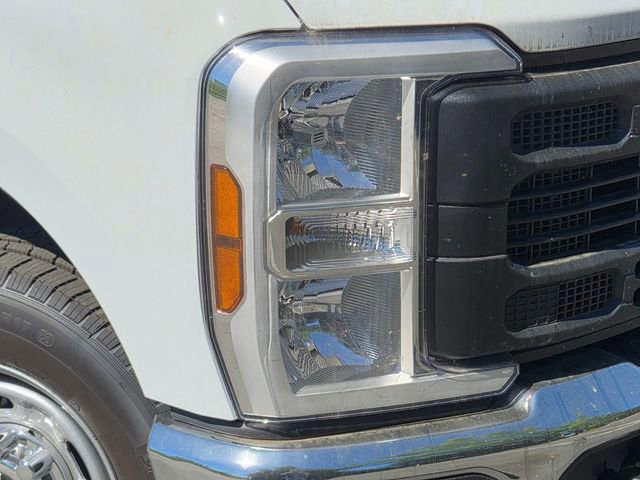 New 2026 Ford F250 XL w/ XL Chrome Package image 10
