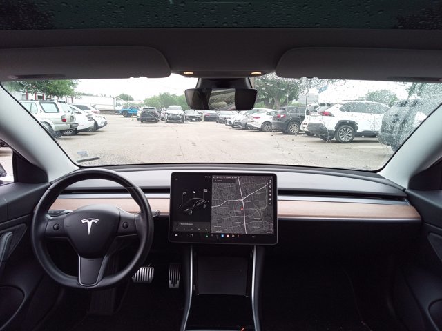 Used 2018 Tesla Model 3 Long Range image 14