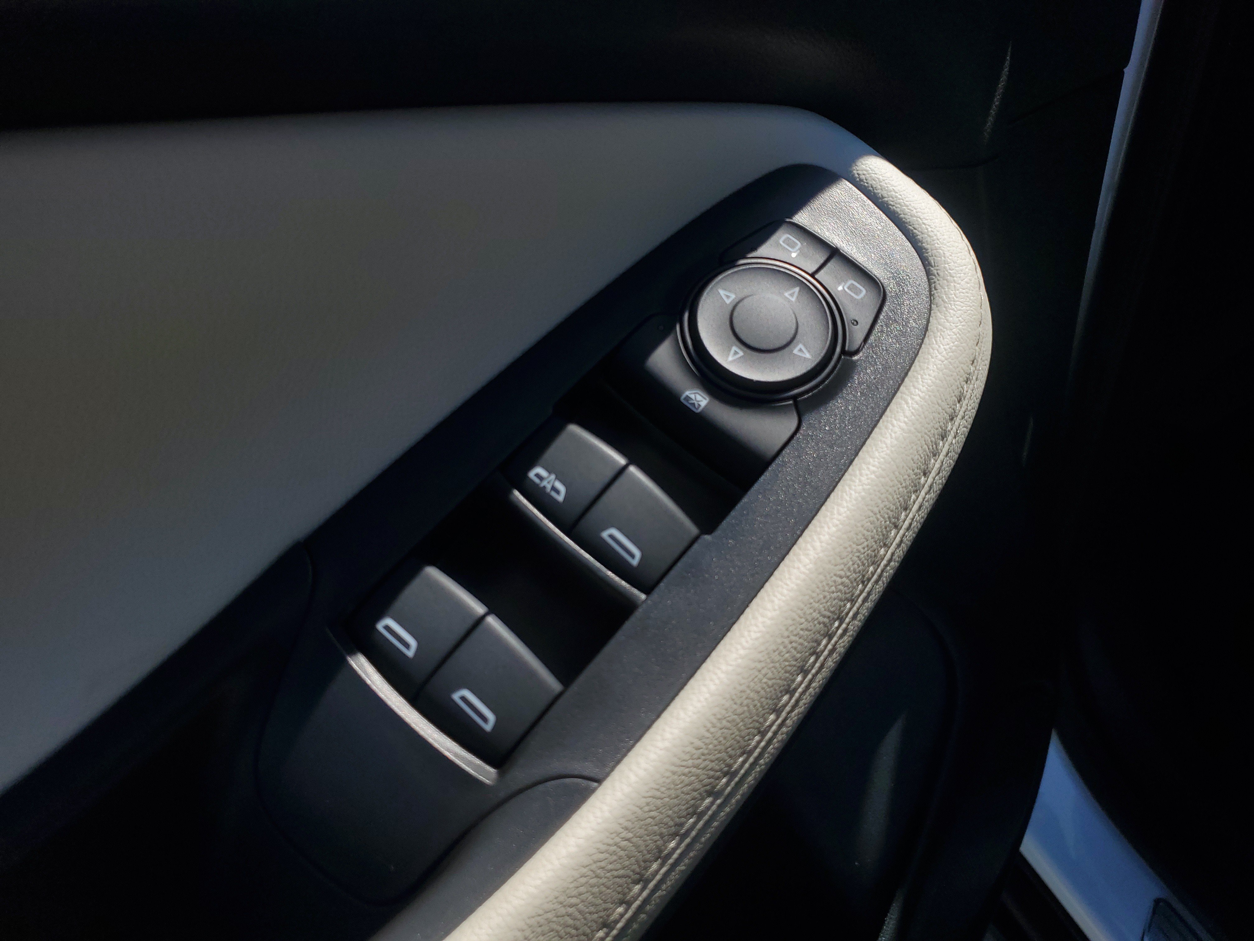 Used 2023 Buick Encore GX Preferred w/ Cold Weather Comfort Package FWD image 23