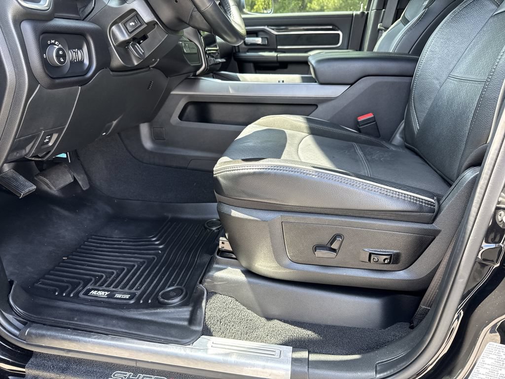 Used 2022 RAM 3500 Laramie AWD/4WD image 9