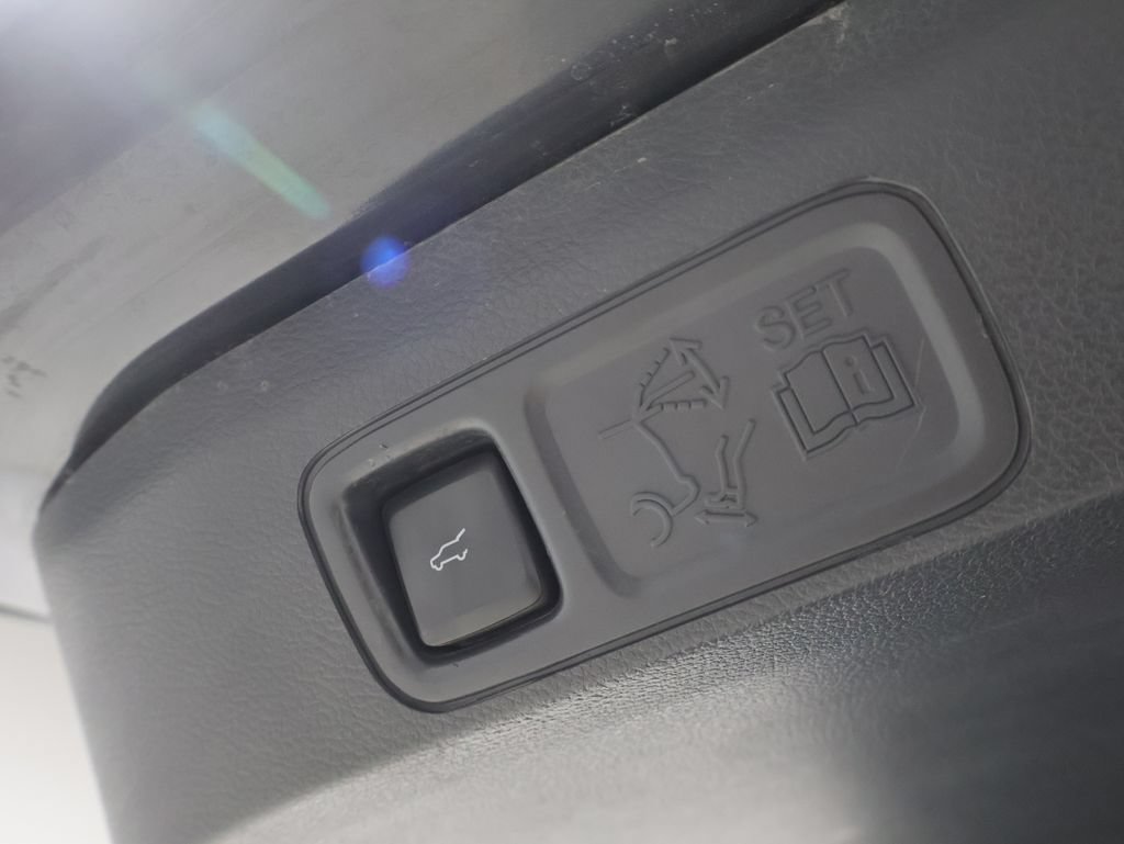 Used 2022 Lincoln Navigator Reserve AWD/4WD image 21