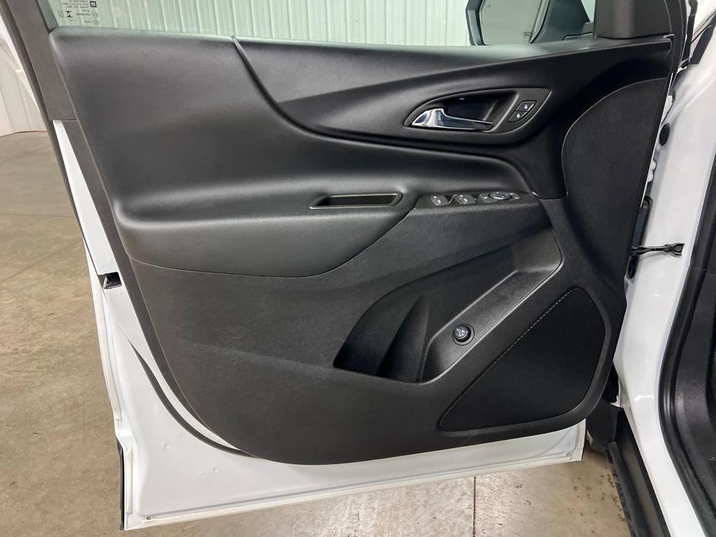 Used 2023 Chevrolet Equinox LT image 15